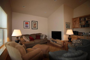 Upper Ranch - 100 Acre Mountain Views